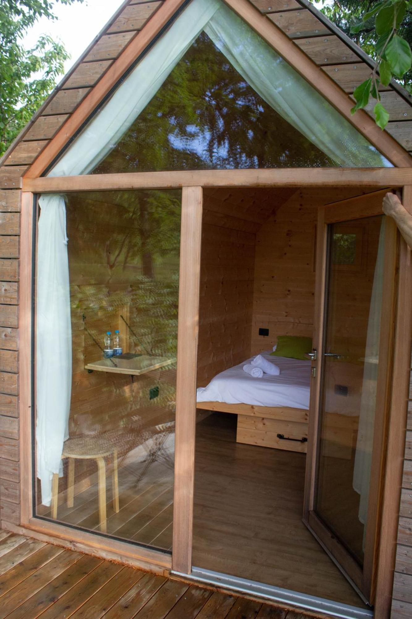 Отель Hiska-Glamping Айдовшчина Экстерьер фото